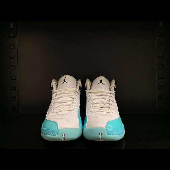 light aqua 12s
